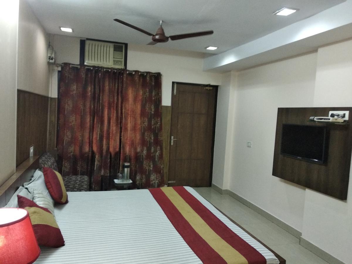 Hotel Palace Amritsar Buitenkant foto