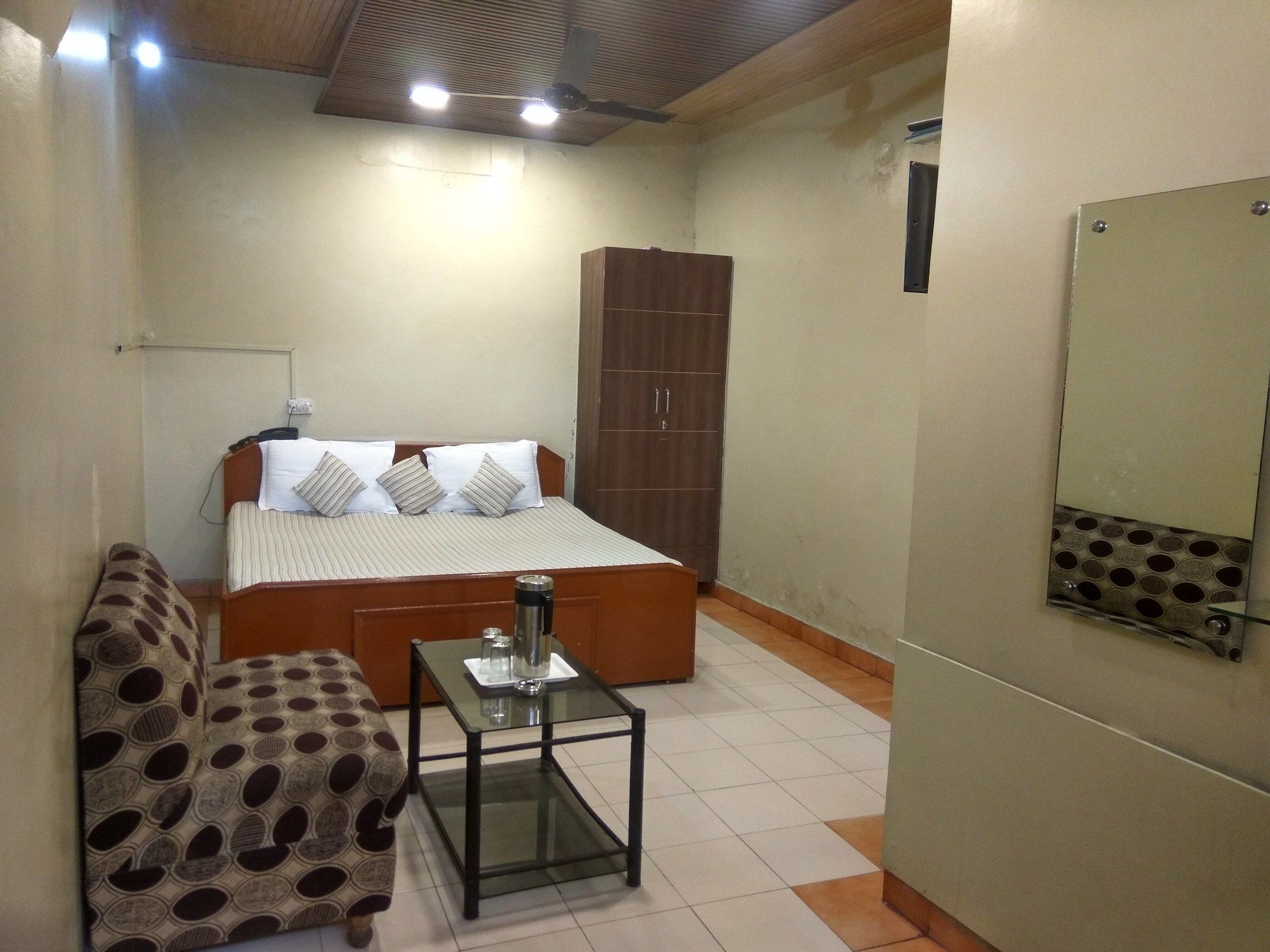 Hotel Palace Amritsar Buitenkant foto
