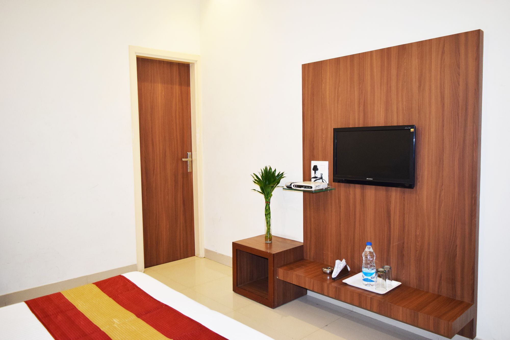 Hotel Palace Amritsar Buitenkant foto